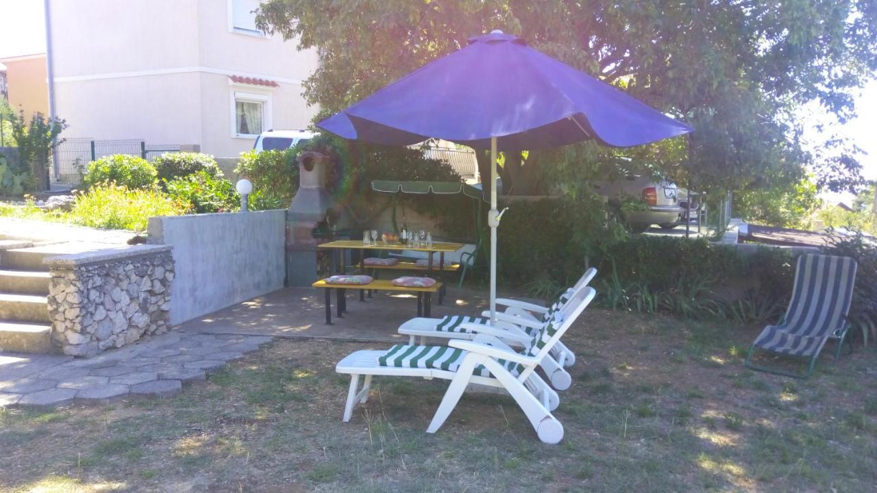 Apartman Mira Lägenhet Baška Exteriör bild