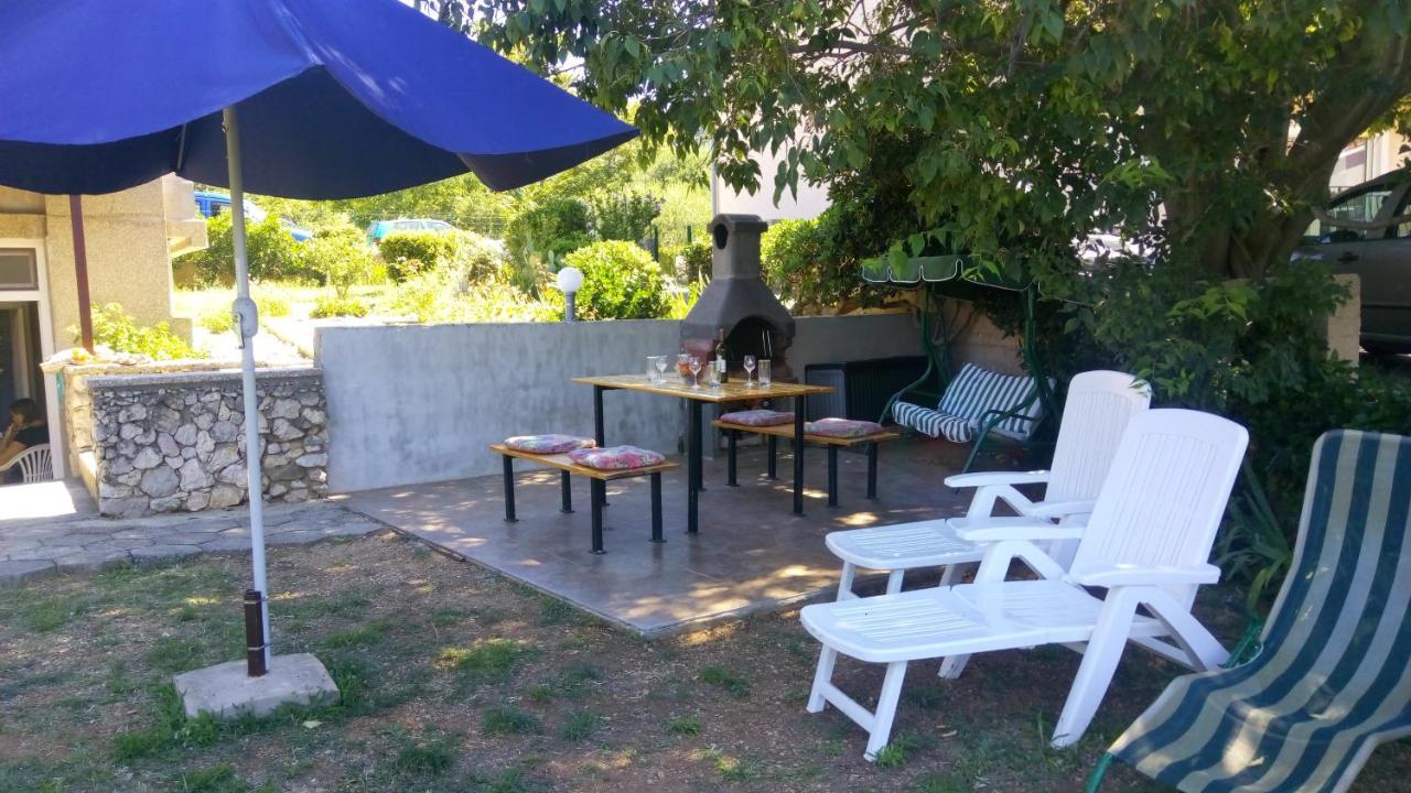 Apartman Mira Lägenhet Baška Exteriör bild