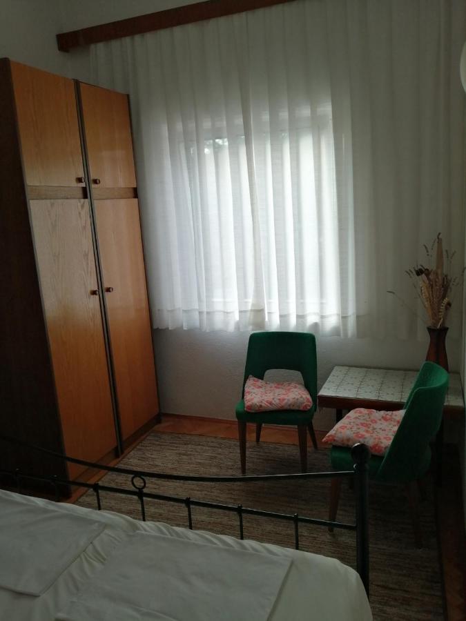 Apartman Mira Lägenhet Baška Exteriör bild