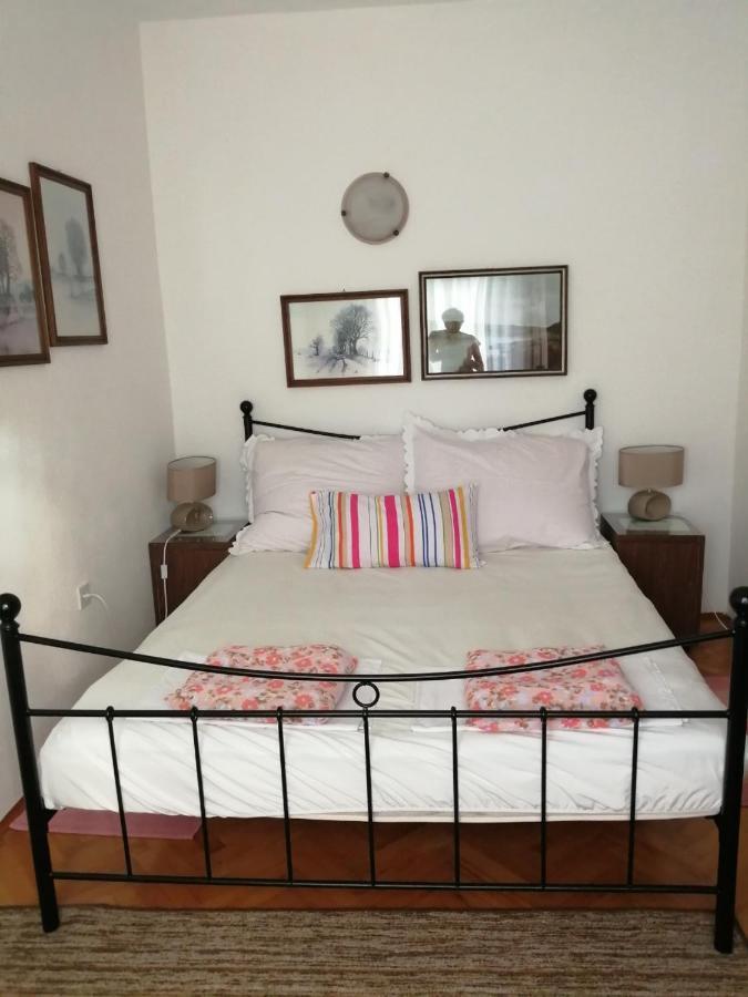 Apartman Mira Lägenhet Baška Exteriör bild